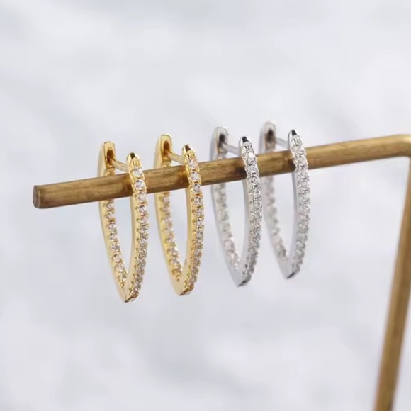 925 Sterling Silver Gold plated Crystal CZ Oval Hoop Earrings - Picture 5 of 5